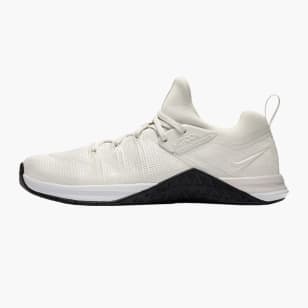 Women's metcon flyknit 3 outlet training shoes - white/black